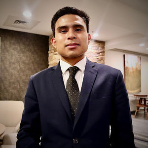 Meet your Posher, Josue medrano